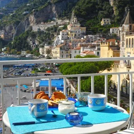 Appartamento Sleeps 5 *