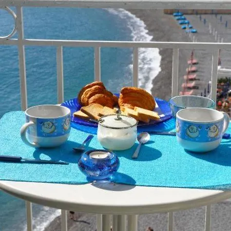 Sleeps 5 Appartamento Amalfi